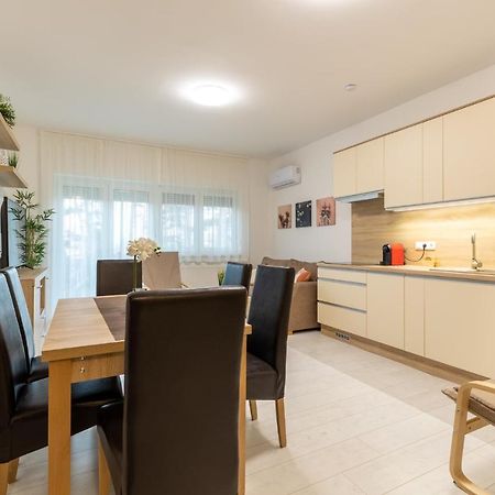Léda Apartmanok Siófok Extérieur photo