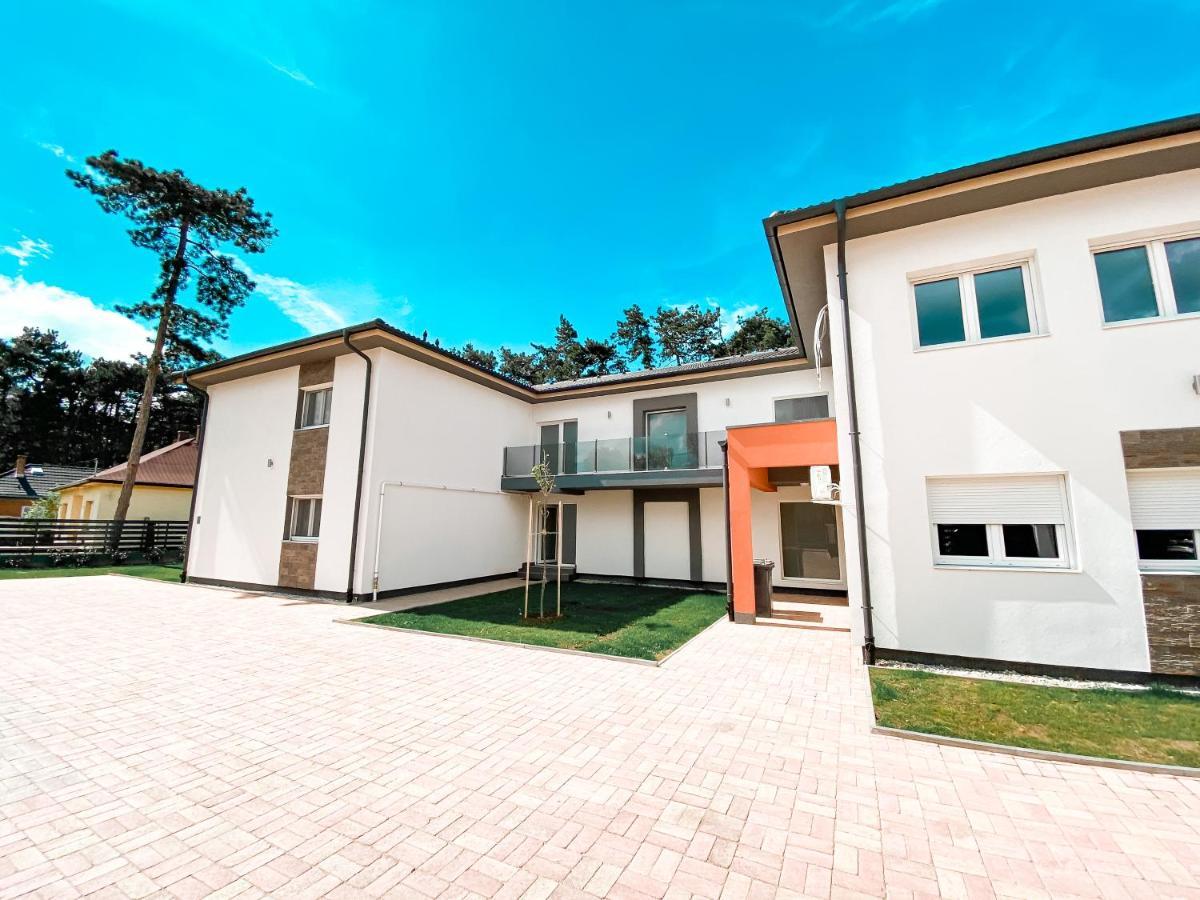 Léda Apartmanok Siófok Extérieur photo