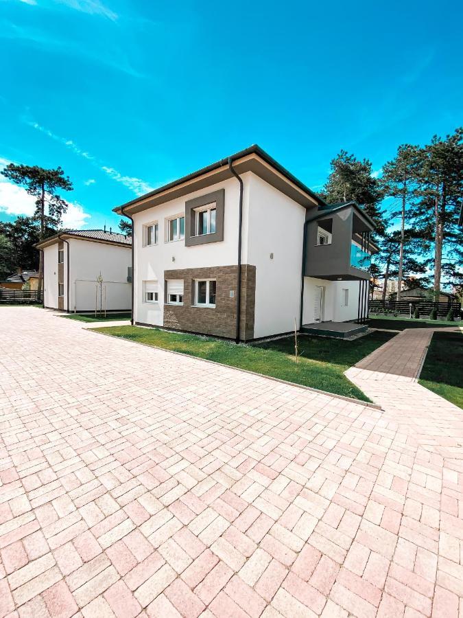 Léda Apartmanok Siófok Extérieur photo