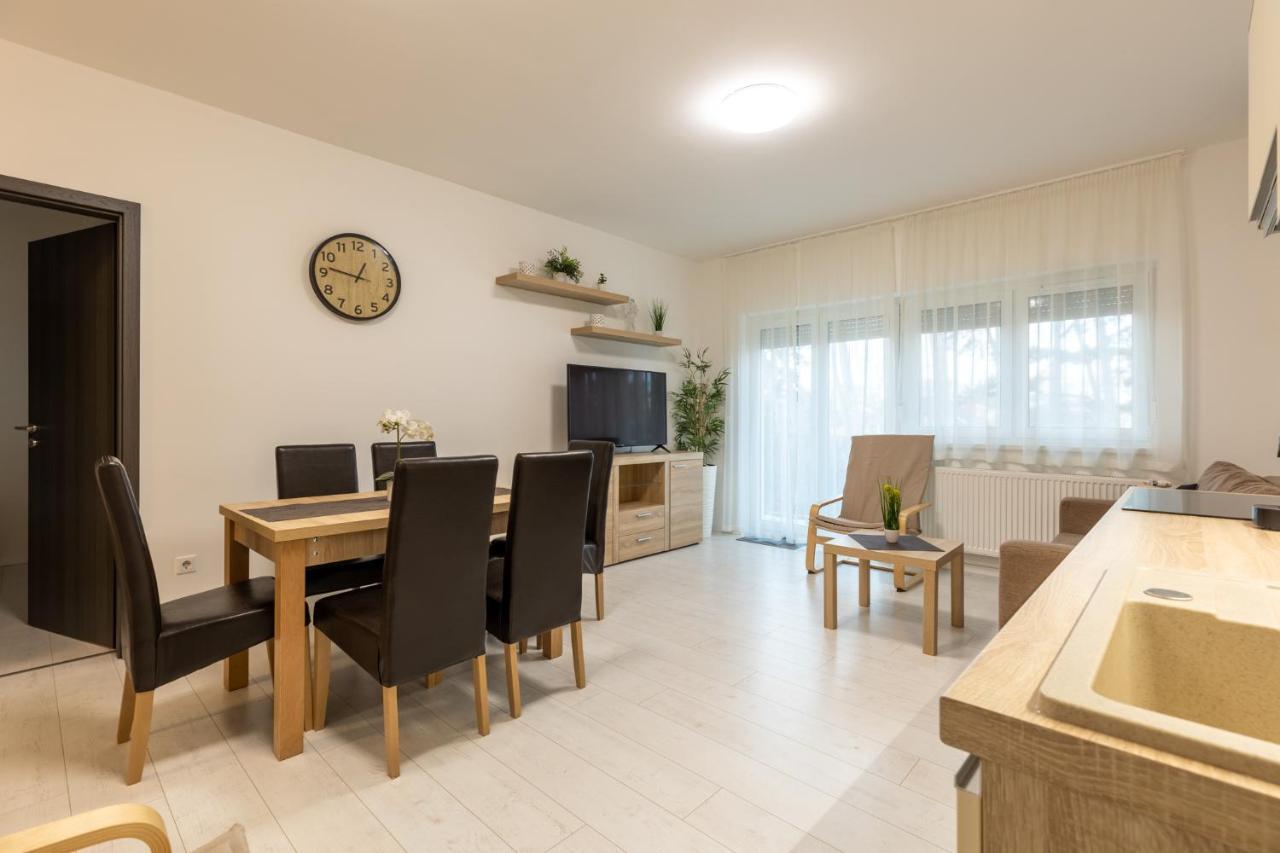Léda Apartmanok Siófok Extérieur photo