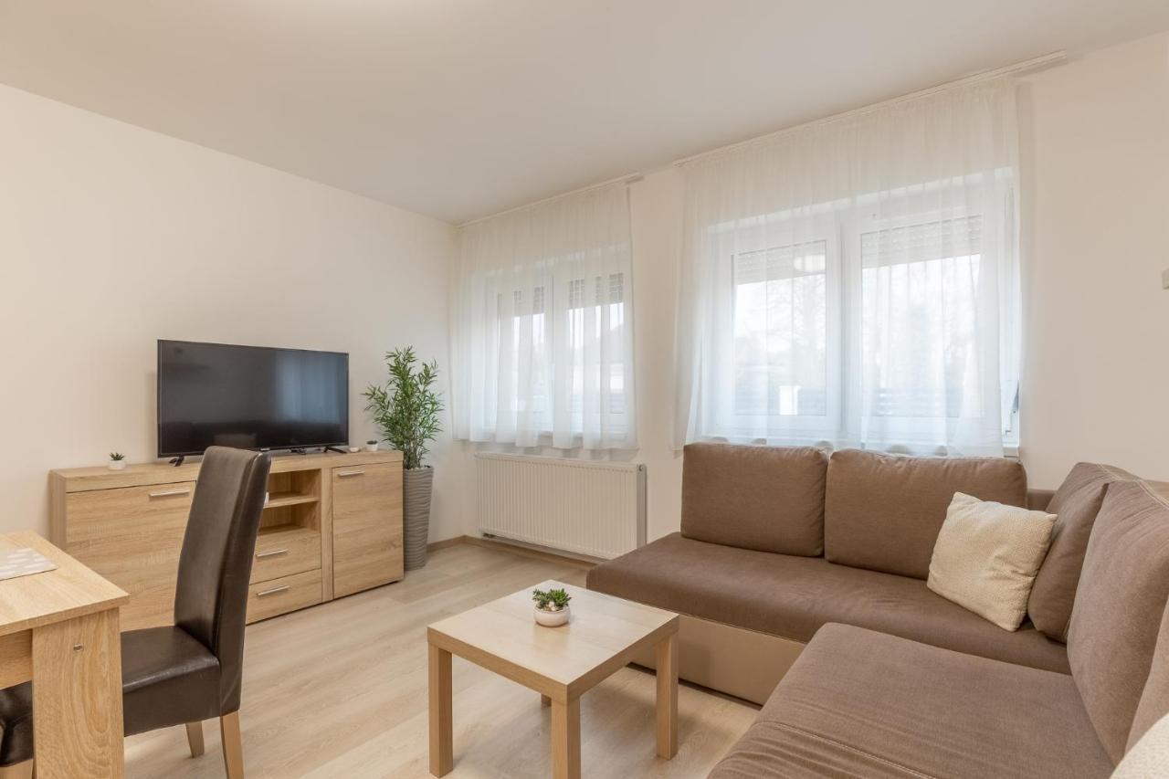Léda Apartmanok Siófok Extérieur photo
