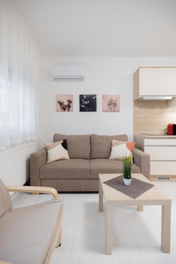 Léda Apartmanok Siófok Extérieur photo